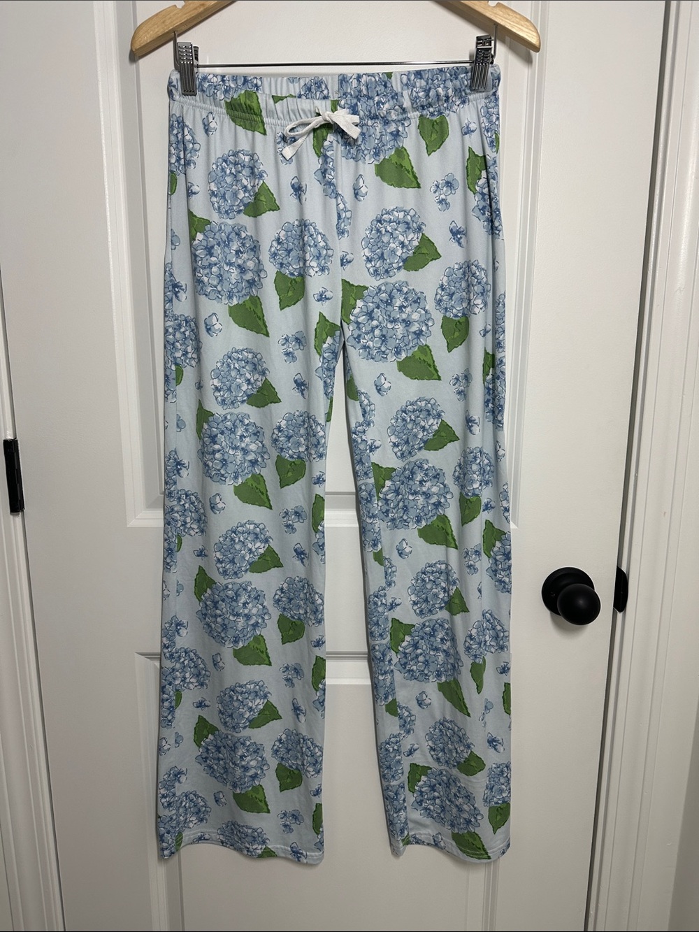 The Royal Standard Women’s Blue Hydrangea Print Lounge Pants Blue XS